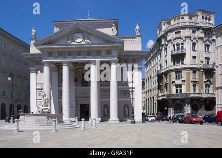 Bolsa, Palazzo della Borsa, Piazza della Borsa, Trieste, Friuli-Venezia Giulia, Italia, Europa Foto de stock