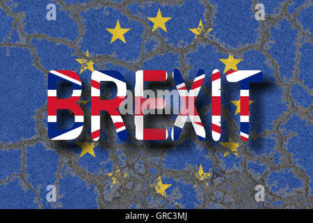 Erosión de la UE con la bandera Union Jack británica y Brexit Foto de stock