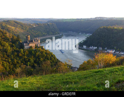 Burg Katz en St. Goar y Loreley Am Rhein, Renania-Palatinado, Alemania, Europa Foto de stock