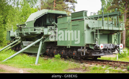 TM-1-180 Railway Gun. Histórico monumento militar soviético en Krasnaya Gorka fort Foto de stock
