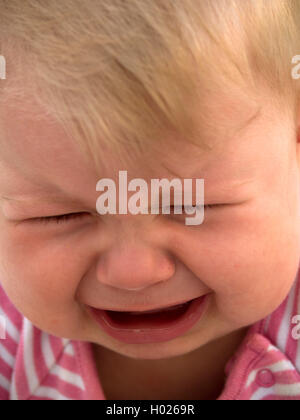 El bebé llora, retrato, Austria Foto de stock