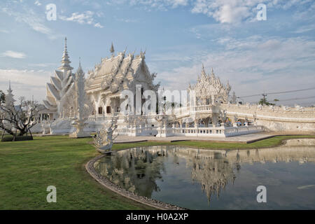 Wat Rong Khun, el Templo Blanco, provincia de Chiang Rai, en el norte de Tailandia, Tailandia Foto de stock