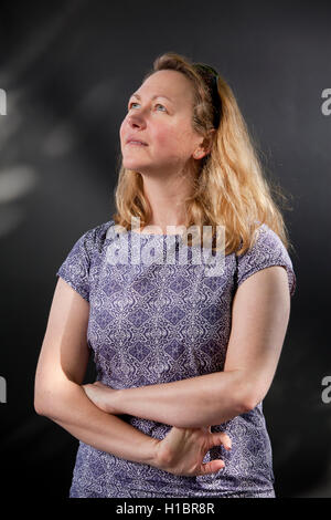 Helen Sedgwick, el autor escocés y editor literario, en el Edinburgh International Book Festival. Edimburgo, Escocia. 17 de agosto de 2016 Foto de stock