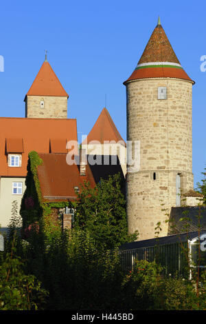 Alemania, Baviera, Franconia central, Dinkelsbühl, torres de la muralla de la ciudad, Foto de stock