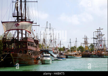 Turquía, Manavgat, Puerto, buques, río, Foto de stock