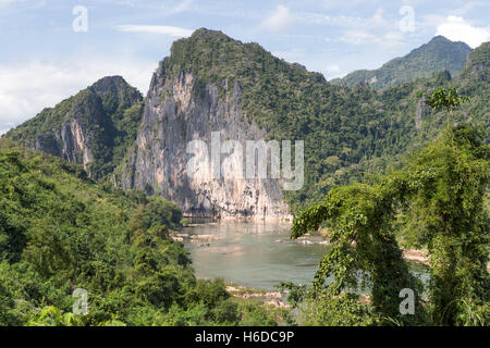 Río Nam ou, Provincia de Oudomxay, Laos Foto de stock
