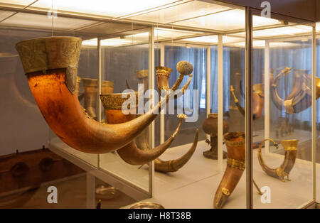Cuernos ceremonial en el Museo Nacional de Dinamarca en Copenhague, Dinamarca