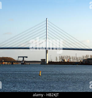 Rugia Bridge. Stralsund Foto de stock