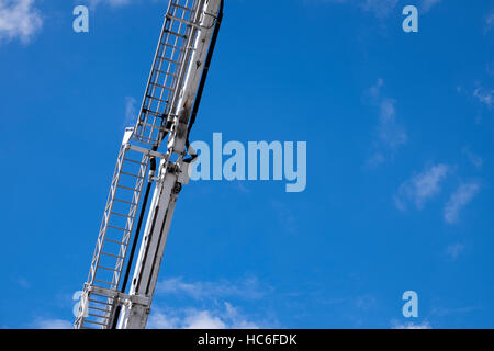 Elevador hidráulico Arial de servicio contra incendios Foto de stock
