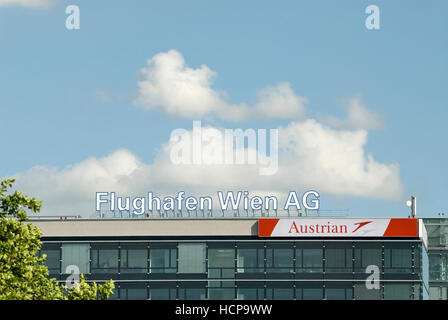 Rotulación Flughafen Wien AG, Aeropuerto Schwechat de Viena, Austria, Europa Foto de stock