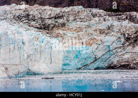 El parque nacional de Glacier Bay, vista desde el barco de crucero Star Princess, Alaska, EE.UU. Foto de stock
