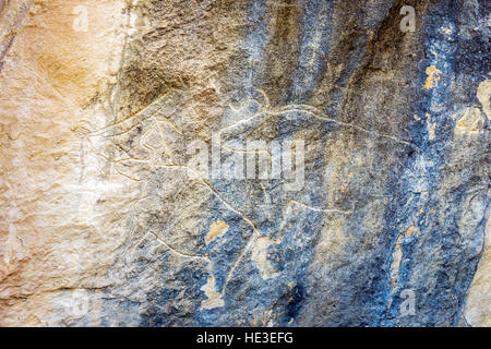 Petroglifos de antiguos dibujos en las rocas en Gobustan, Azerbaiyán Foto de stock