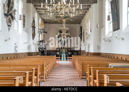 El interior de la Iglesia de San Lorenz Travemünde, Lübeck, Schleswig-Holstein, Alemania