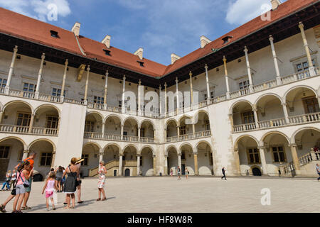 Innenhof, Koenigsschloss, Wawel, Krakau, Polen, patio interior, el castillo real, Cracovia, Polonia. Foto de stock