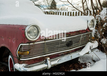 Snowy Classic Car - Opel Rekord Foto de stock