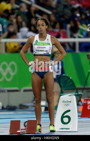 Río de Janeiro, Brasil. 12 de agosto de 2016. Atletismo, Katarina Johnson-Thompson (GBR) compitiendo en el Heptathlon de mujeres 200m en los Juegos Olímpicos de 2016 Summe Foto de stock