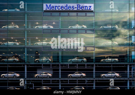 Mercedes Benz Sucursal de Munich, Baviera, Alemania