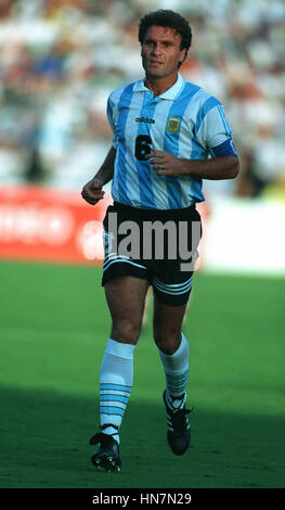 OSCAR RUGGERI ARGENTINA & Velez Sarsfield FC 30 de junio de 1994 Fotografía  de stock - Alamy