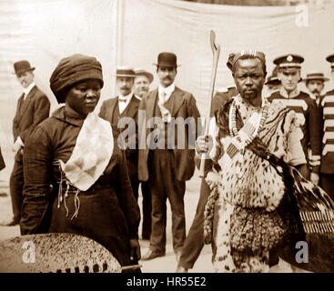 Zulúes en el British Empire Exhibition en Wembley, Londres 1924-5 Foto de stock