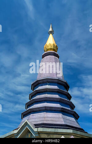 Phra Mahathat Napapolphumisiri en Doi Inthanon Foto de stock