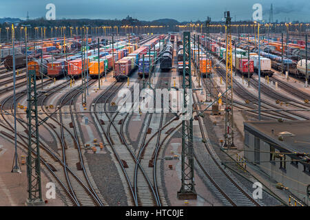 Vagones de mercancías estacionado en la estación de ferrocarril Maschen, Baja Sajonia, Alemania, Europa Foto de stock