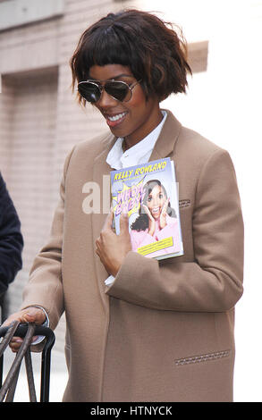 Nueva York, NY, EE.UU. 13 Mar, 2017 Kelly Rowland en la vista promocionando su nuevo libro WHOA BABY! En la ciudad de Nueva York el 13 de marzo de 2017