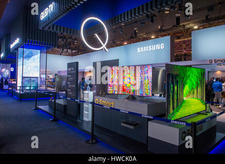 LAS VEGAS - Jan 08 : El stand de Samsung en el CES show celebrado en Las Vegas en enero 08 de 2017, el CES es el principal consumidor del mundo-electronics show. Foto de stock