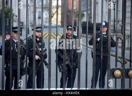 Londres, Reino Unido. 25 Mar, 2017. Londres en las secuelas de un ataque terrorista el 22 de marzo de 2017 Crédito: MARTIN DALTON/Alamy Live News Foto de stock