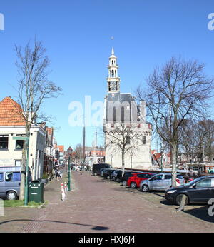 Siglo XVI Hoofdtoren ('main torre), último vestigio de la muralla que rodea el casco antiguo de la ciudad de Hoorn, Holanda Septentrional, Países Bajos. Foto de stock