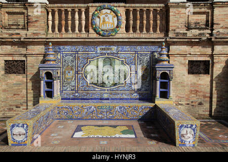 Azulejos de cerámica de azulejos de banco provincial o alcoba de Orense en la Plaza de España en el Parque de Maria Luisa Sevilla Sevilla España Foto de stock