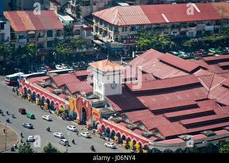 Vista aérea de la plaza de Ben Thanh mercado cubierto de la ciudad de Ho Chi Minh en Vietnam. Foto de stock