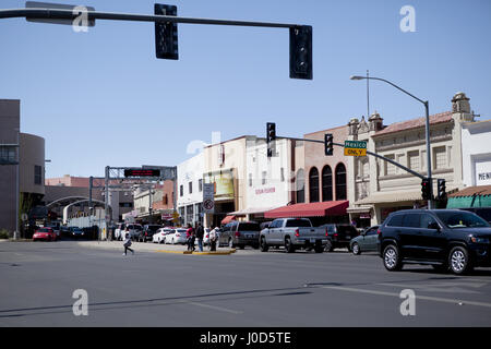 La ciudad de Nogales, Arizona, EE.UU. 1 abr, 2017. Ee.Uu., Arizona