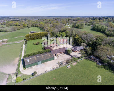 Fotografía aérea de la granja en inglés