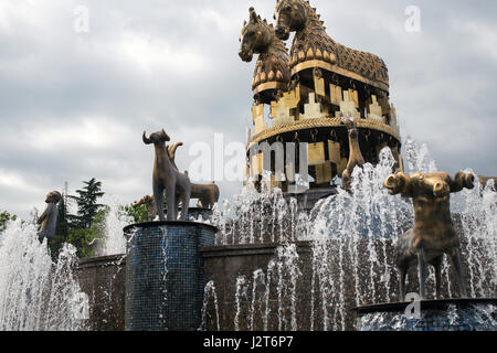 Colchis Fuente en la plaza central de Kutaisi, Georgia Foto de stock
