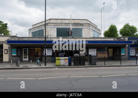 La estación de Ealing Common