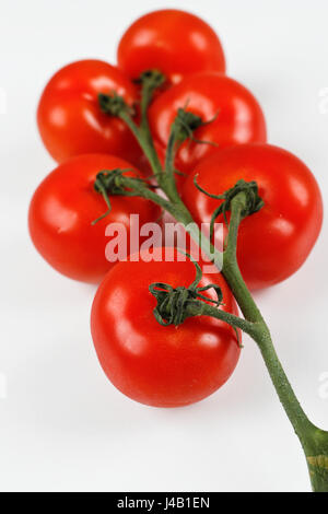 Tomates orgánicos. Conceptos alimentarios. Tomates. Ilustrativo