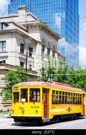 Little Rock Arkansas,2nd Street,River Rail Electric Streetcar,herencia,trolley,réplica,sistema de tren ligero,centro rojo,amarillo,línea verde,AR080605062 Foto de stock