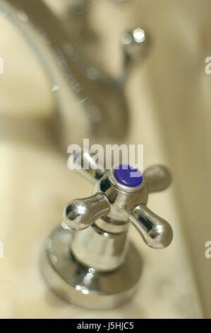 Frío azul de acero de alto grado purificar las duchas de mármol lavabo wellness lavar