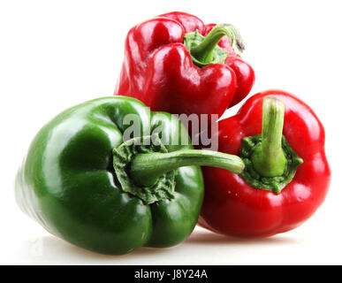 Paprika aislado en blanco