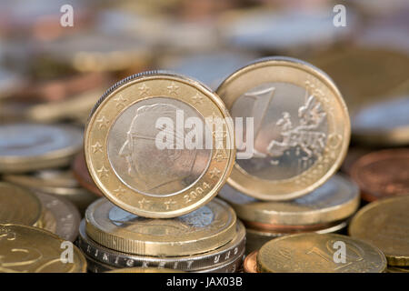 Eine ein Euro Münze aus dem UE Tierra Belgien mit König Albert Foto de stock