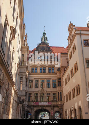 DRESDEN, Alemania - Junio 11, 2014: Dresdner Schloss palace Foto de stock