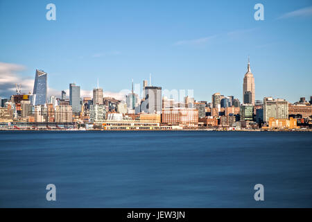 El Edificio Empire State y Midtown Manhattan visto desde Hoboken