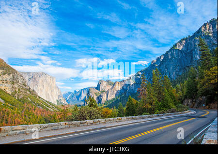Valle de Yosemite desde el punto de vista de túnel Foto de stock