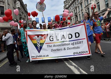Londres, Reino Unido. 08 de julio, 2017. La GLADD unió el orgullo en Londres el sábado. Foto : G Taka Taka Crédito: Wu Wu/Alamy Live News Foto de stock