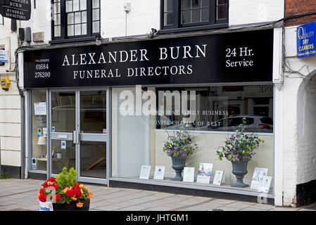 De Alexander Shopfront quemar, directores de funerales, en Tewkesbury, Gloucestershire, Inglaterra Foto de stock