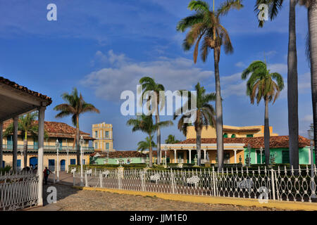 La Plaza Mayor se encuentra rodeada de edificios históricos en el corazón de la ciudad, Trinidad, Cuba