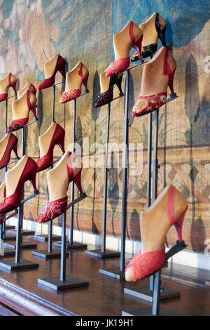 Zapatos ferragamo originales store