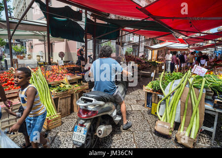 El capo del mercado central, Palermo, Sicilia, Italia. Foto de stock