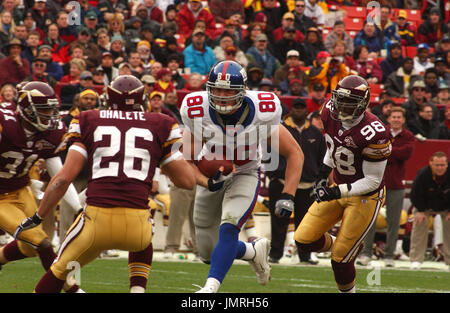 Jeremy Shockey New York Giants train at the Chelsea Football Club's  training facility in Cobham, Surrey before the New York Stock Photo - Alamy