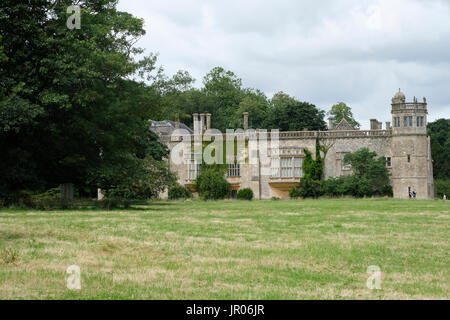 Imágenes de Lacock, una pintoresca villa en Wiltshire, Inglaterra, incluyendo Lacock Abbey